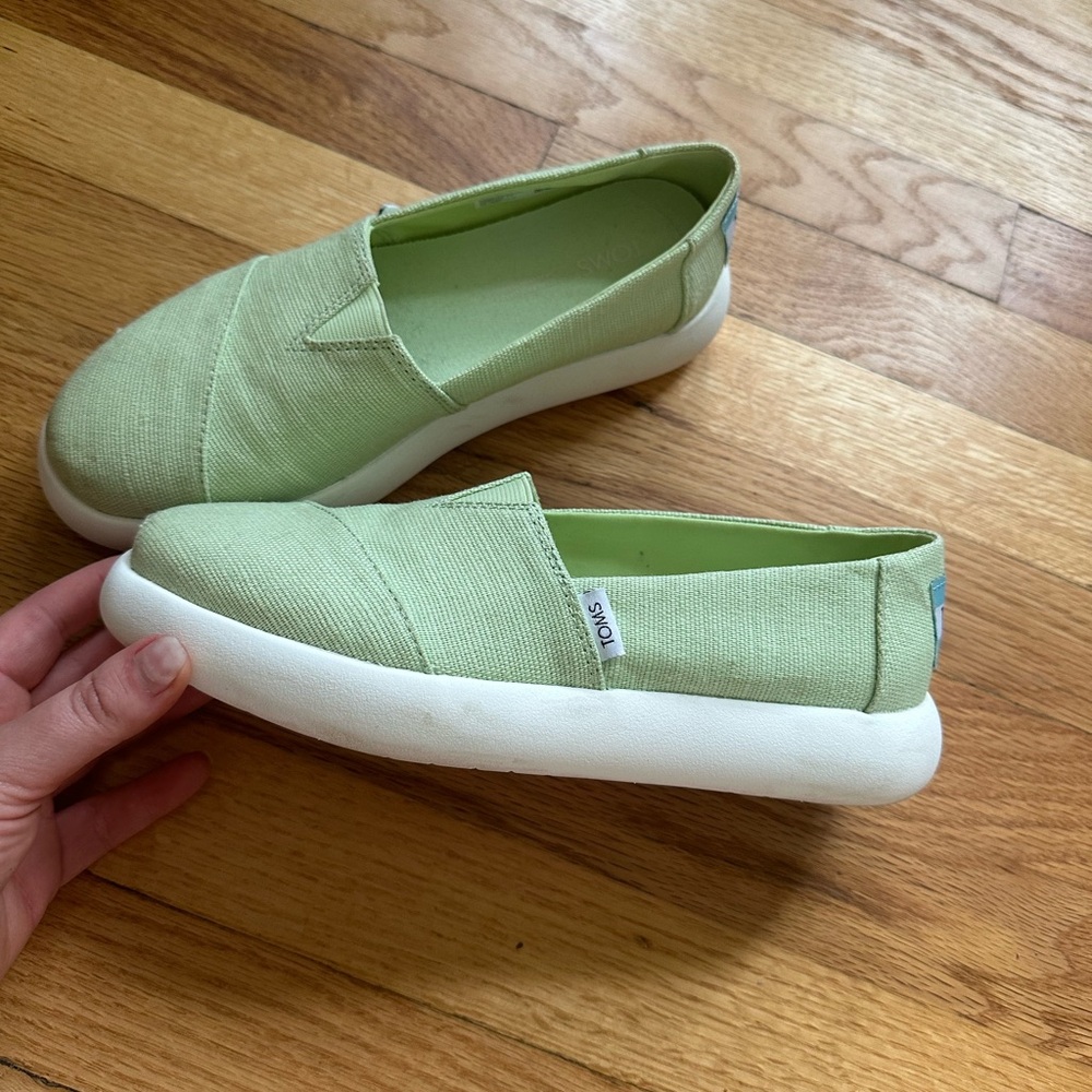 Toms. - Picture 2 of 6